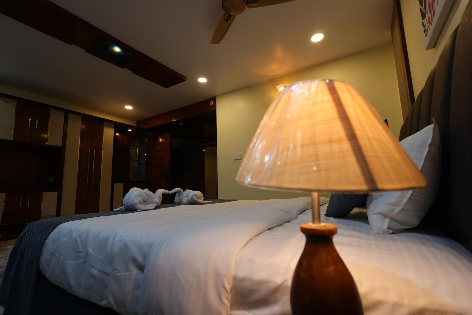 Lj Dadi'S Grand Hotel วิสาขปัตนัม ภายนอก รูปภาพ