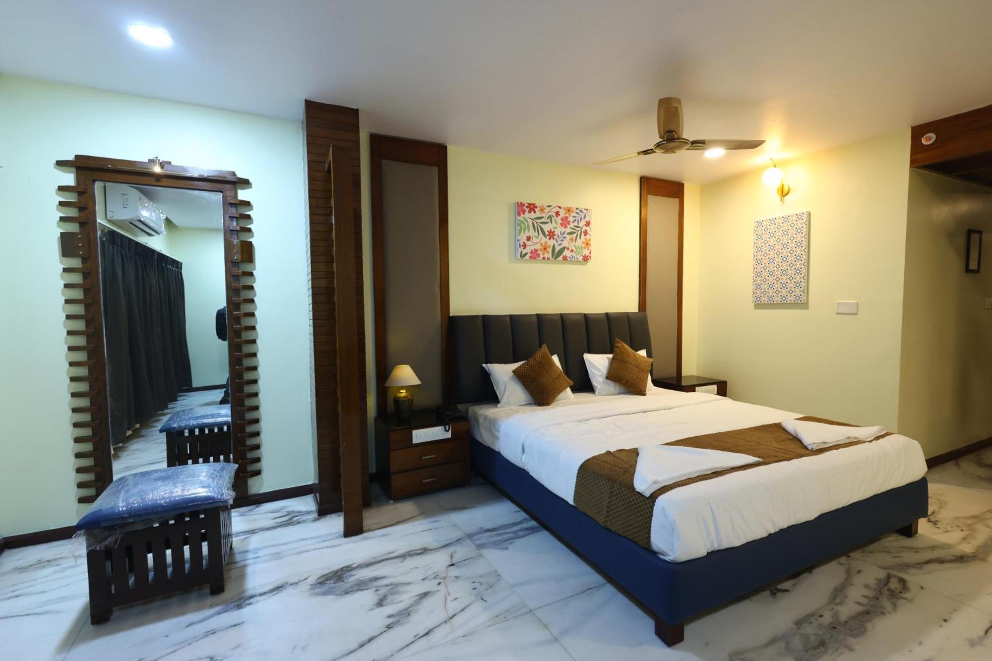 Lj Dadi'S Grand Hotel วิสาขปัตนัม ภายนอก รูปภาพ