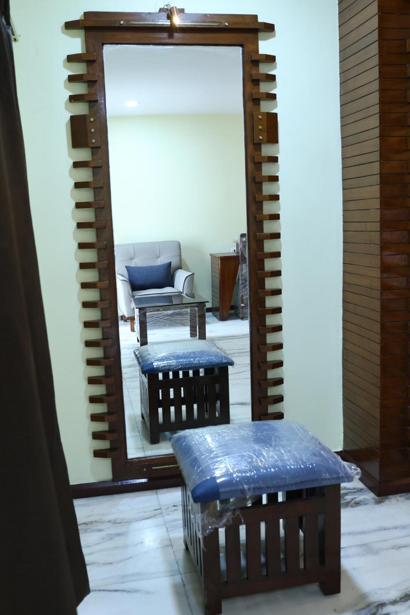 Lj Dadi'S Grand Hotel วิสาขปัตนัม ภายนอก รูปภาพ